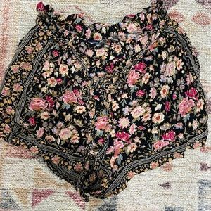 floral shorts w/tie